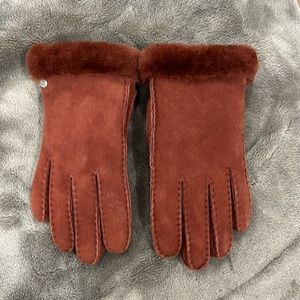 Ugg gloves
